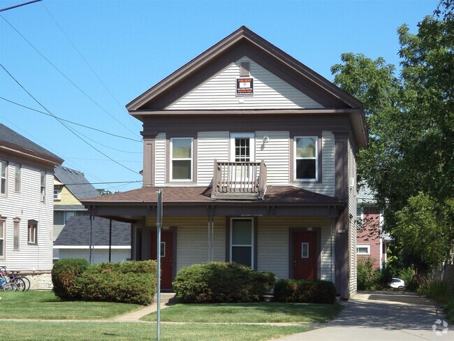 Building Photo - 518 Church Ave Rental