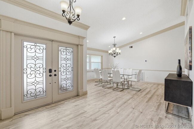 Building Photo - 15600 Rolling Meadows Cir
