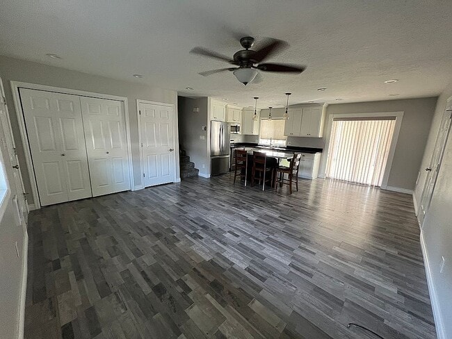 Photo - 403 Evans Dr
