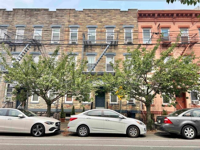 Building Photo - 346 7th St Unit 6 Rental