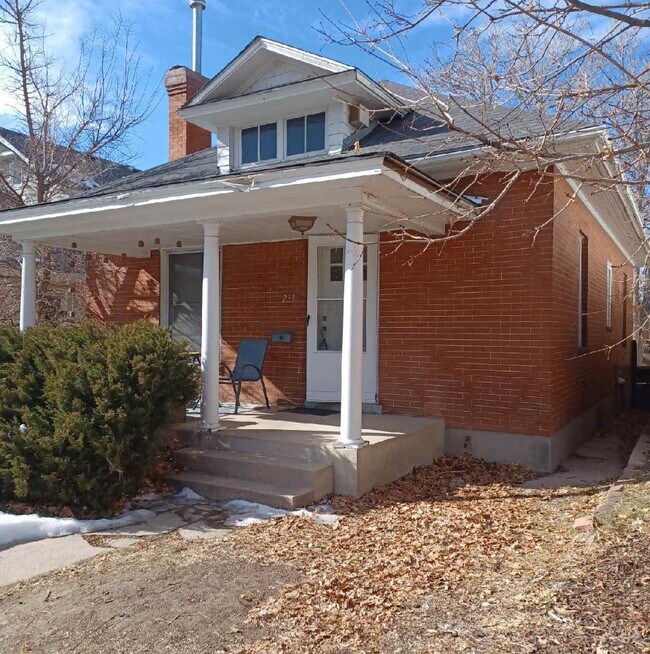 Building Photo - 233 S Franklin St