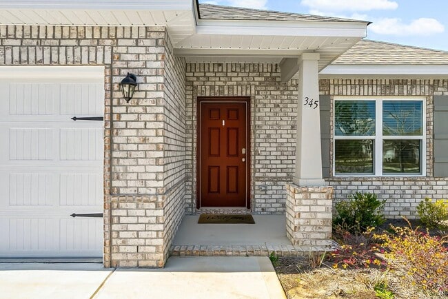 Photo - 345 Polaris Pl