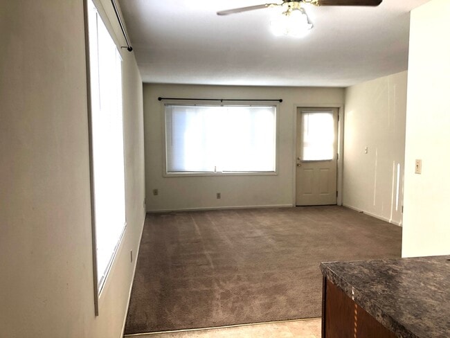 2006 NW Hickory Ln Unit 1