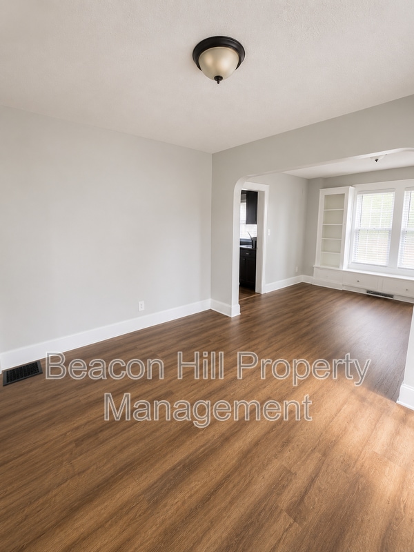 Photo - 12600 Watterson Ave