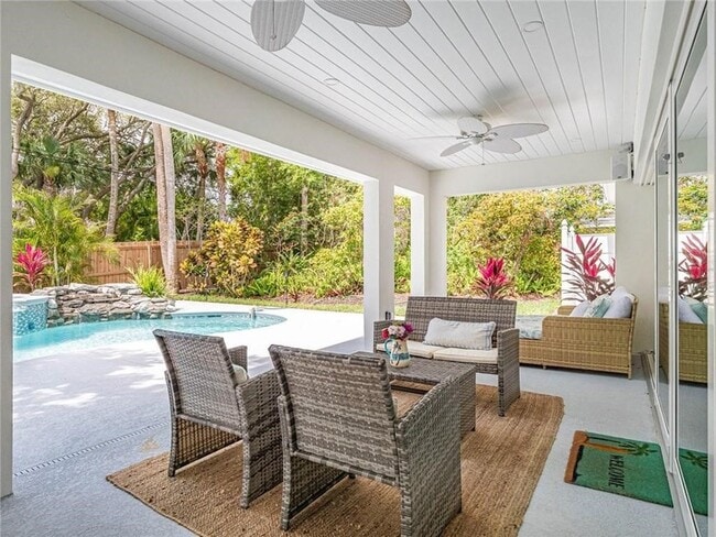 Photo - 912 Jasmine Ln