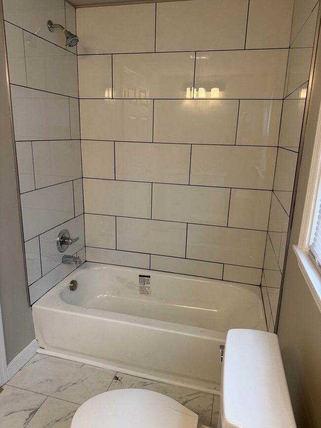 bath - 307 Washington St W