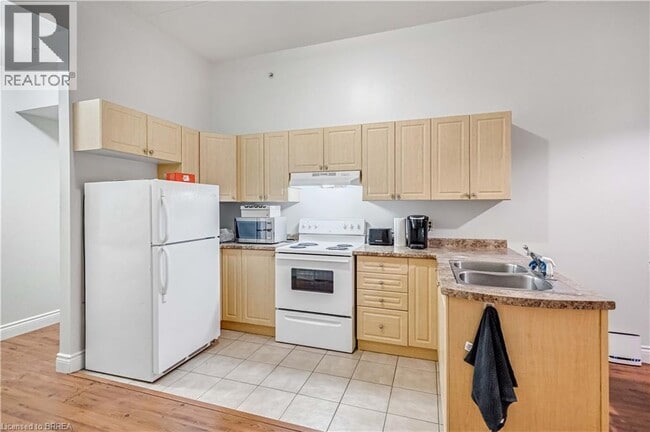 Photo - 150 Colborne St W Unité 203