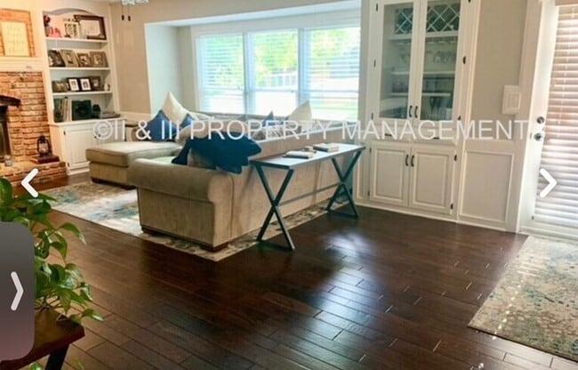 Photo - 11509 Newton St