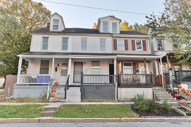 Building Photo - 3 Bedroom Single Family Home on Rudy Rd