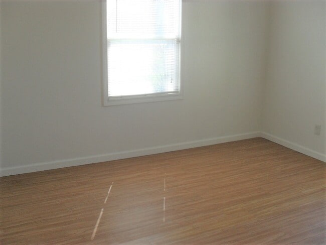 Photo - 703 N 1st St