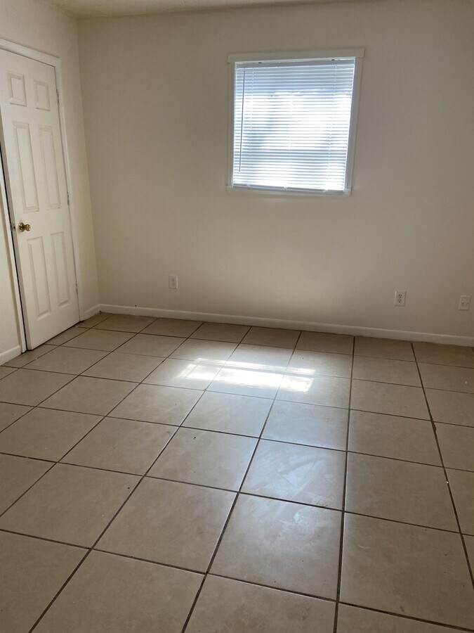 Photo - 619 Vallotton Dr
