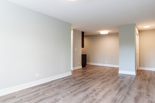 Photo - 454 W Barry Ave Unit B