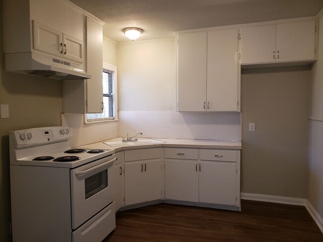 Building Photo - 3270 Willowood Dr