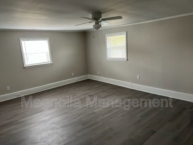 Photo - 214 Walnut St