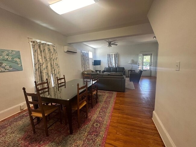 Photo - Salem Charm!