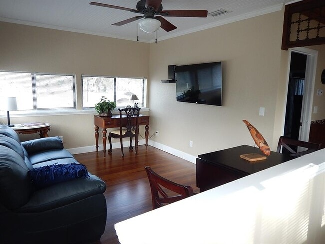 Photo - 16909 Franklin Ave