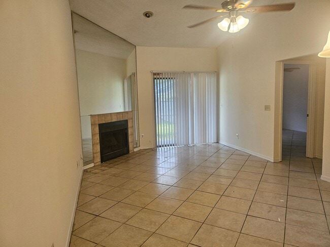 Photo - $995.00 - 2/2 - Newly Upgraded