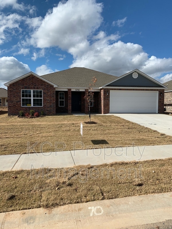 Building Photo - 6706 SW Whitmarsh Rd