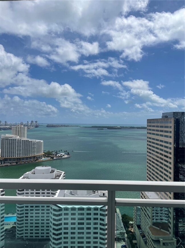 Photo - 951 Brickell Ave Unidad 3506