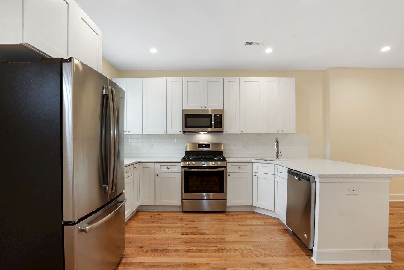 Photo - 26 Florida Ave NE Unidad #3