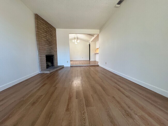 Photo - 205 Unidad B