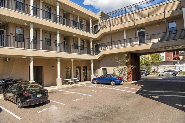Photo - 20 SW 6th St Unidad 204