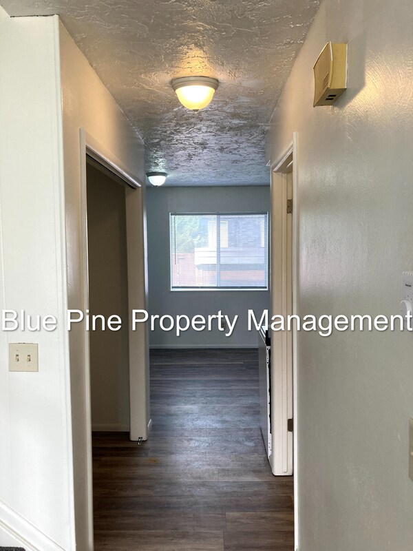 Photo - 335 E 15th St Unit 4