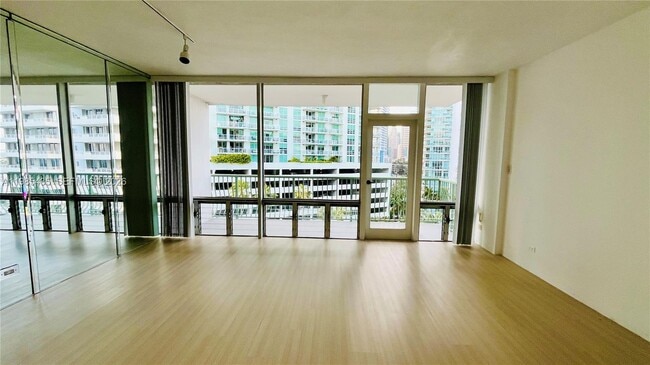 Photo - 1408 Brickell Bay Dr Unit 916