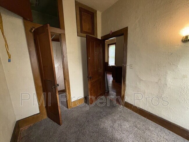 Photo - 2441 Dr. William Finlayson St