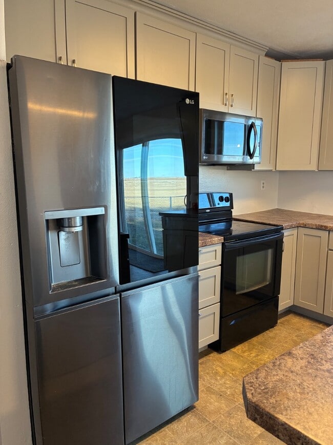 Photo - 2862 E 400 S