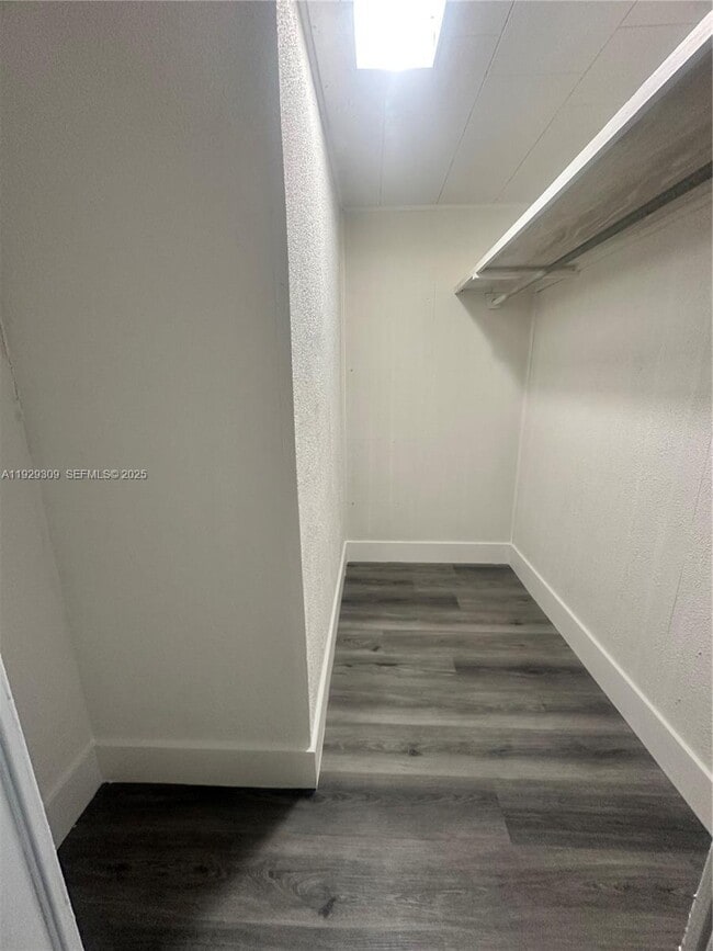 Photo - 4762 Canal Rd