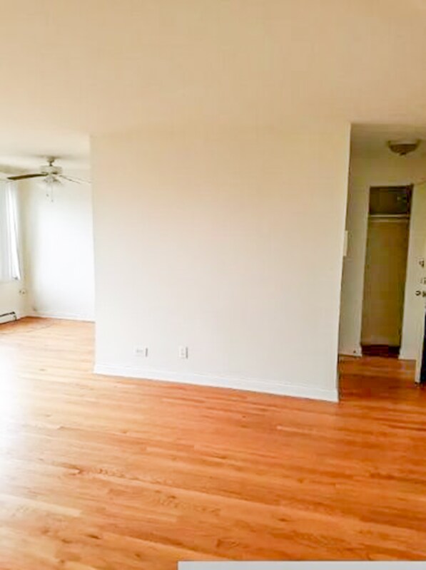 Photo - 3710 N Pine Grove Ave Unit 4