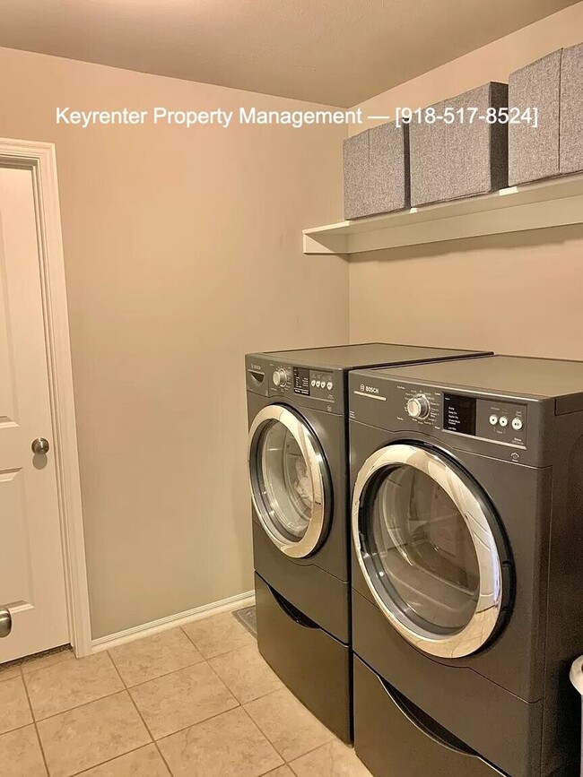 Photo - 3 Bed | 2 Bath in Owasso!