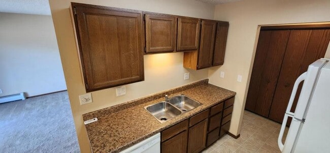 Building Photo - 2510 N 8th St Rental