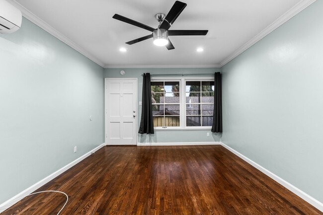 Photo - 2104 E Florida St Unidad 06