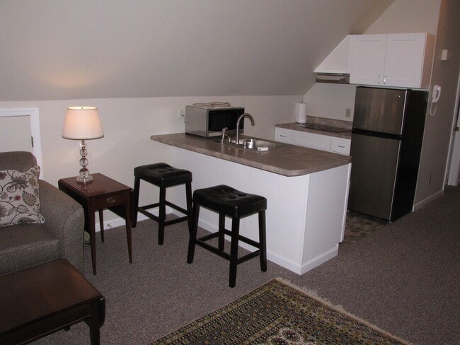 Photo - 6920 Lark Ln Unit Studio