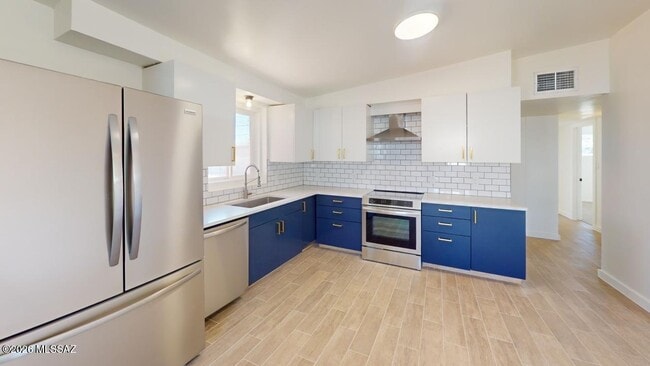 Photo - 1410 N Desmond Ave