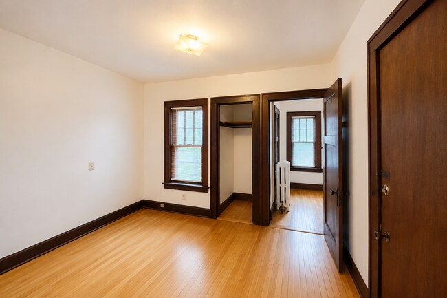 1027-1027 Jenifer St Unit 1E