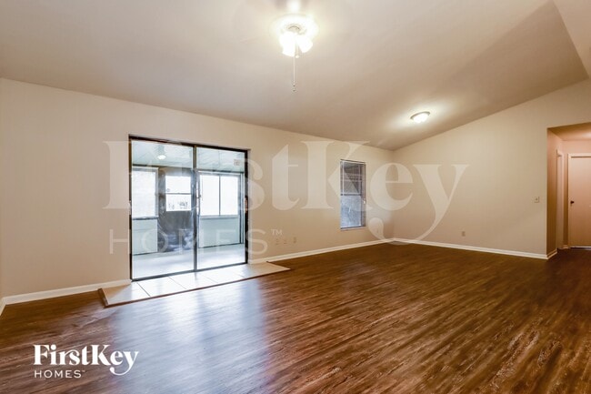 Photo - 1907 Landside Dr