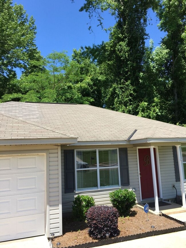 Photo - Home for Rent in Elrod... Available to View Now!!!