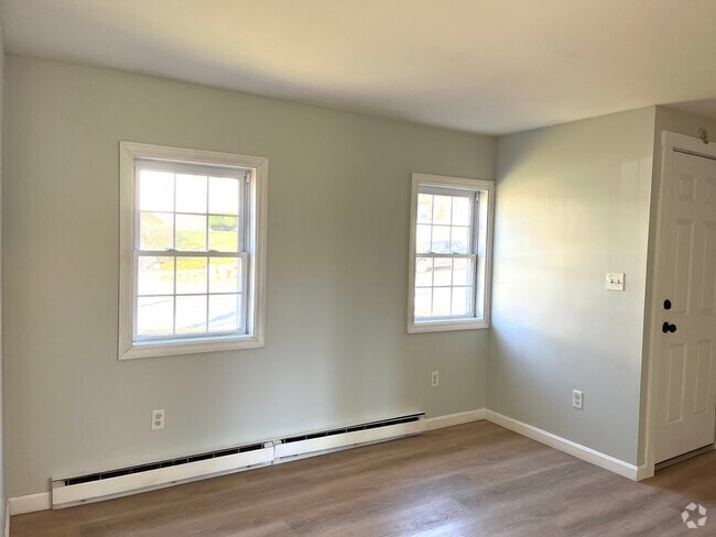 Building Photo - 2BR/1BA Available Now!! - Newly Renovated!... Rental