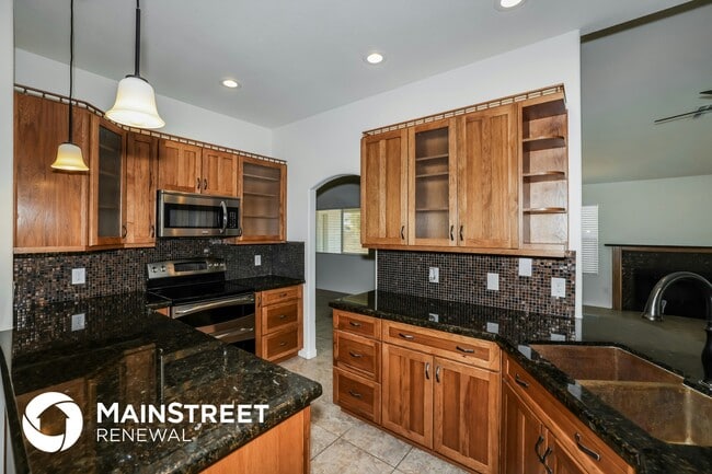 Photo - 5608 N 74th Dr