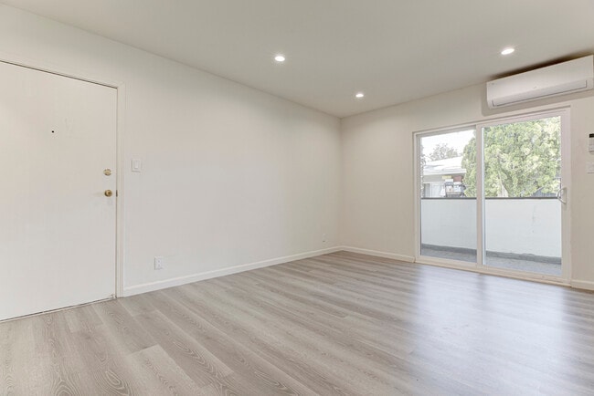 12817 Barbara Ann St Unidad 5