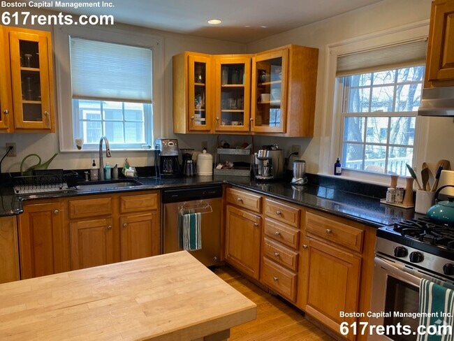Building Photo - 22 Cleveland Rd Unit 1 Rental