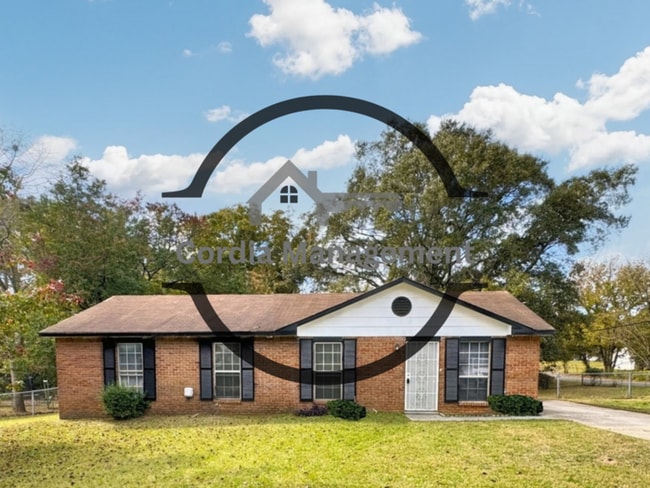 Building Photo - Fenced in 4 Bedroom 1.5 bathroom Home located in Jonesboro