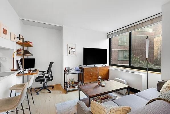 Building Photo - 295 Greenwich St Unit 6N