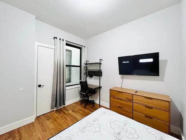 Photo - 325 Putnam Ave Unit 2L