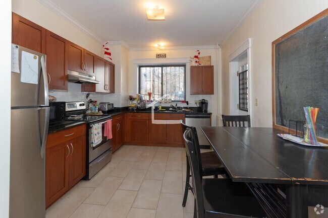Building Photo - 27 Glenville Ave Rental