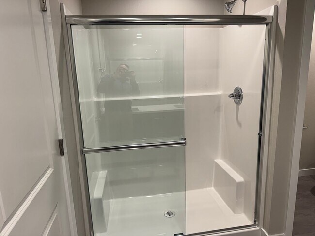 Photo - Amazing 3 bedroom Brand new home!!