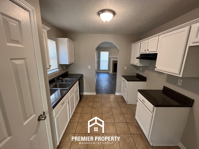 Photo - Spacious 3BR Memphis Home w/ Vaulted Ceilings, Fireplace & 2-Car Garage